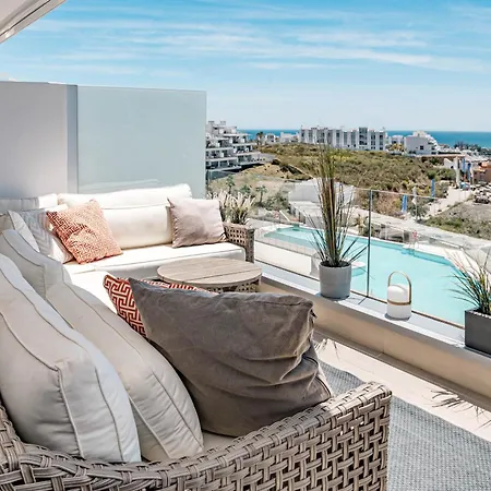 Ov21b - Bright And Modern 3 Bedroom Apartment *